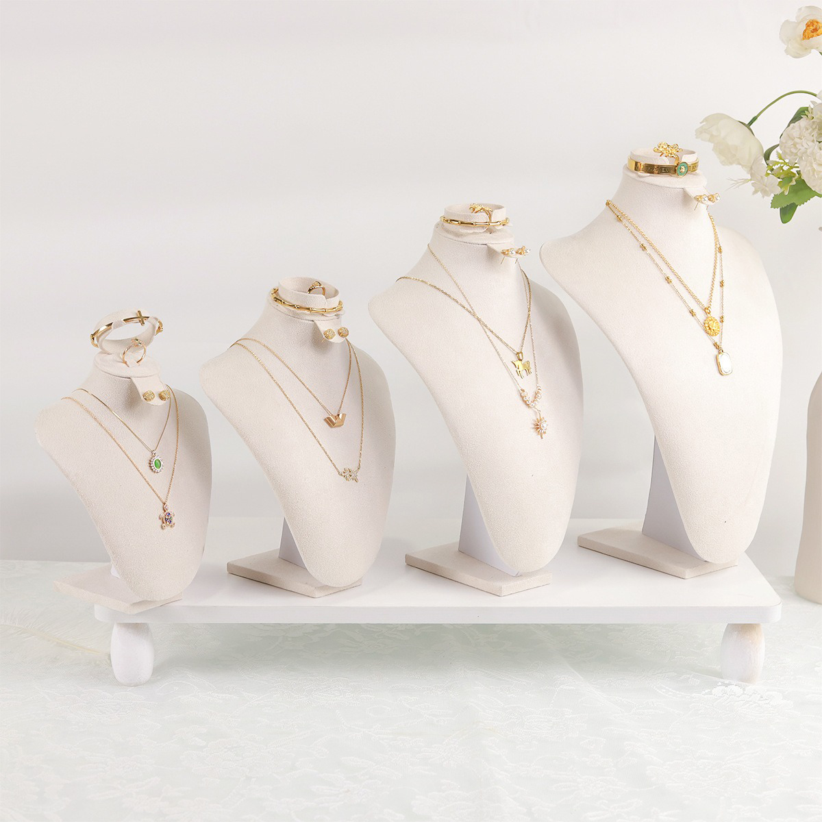 Busto de exibição de joias de  - Body Jewelry Display Ideas avaliação e preço