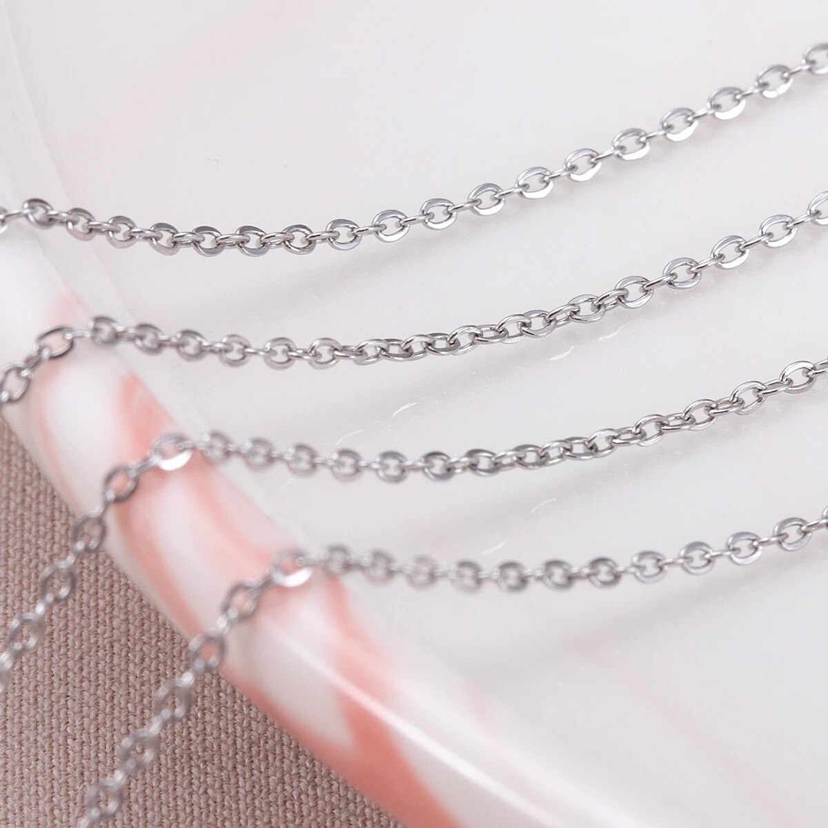Correntes finas em formato de  - Body Chain Jewelry avaliação e preço